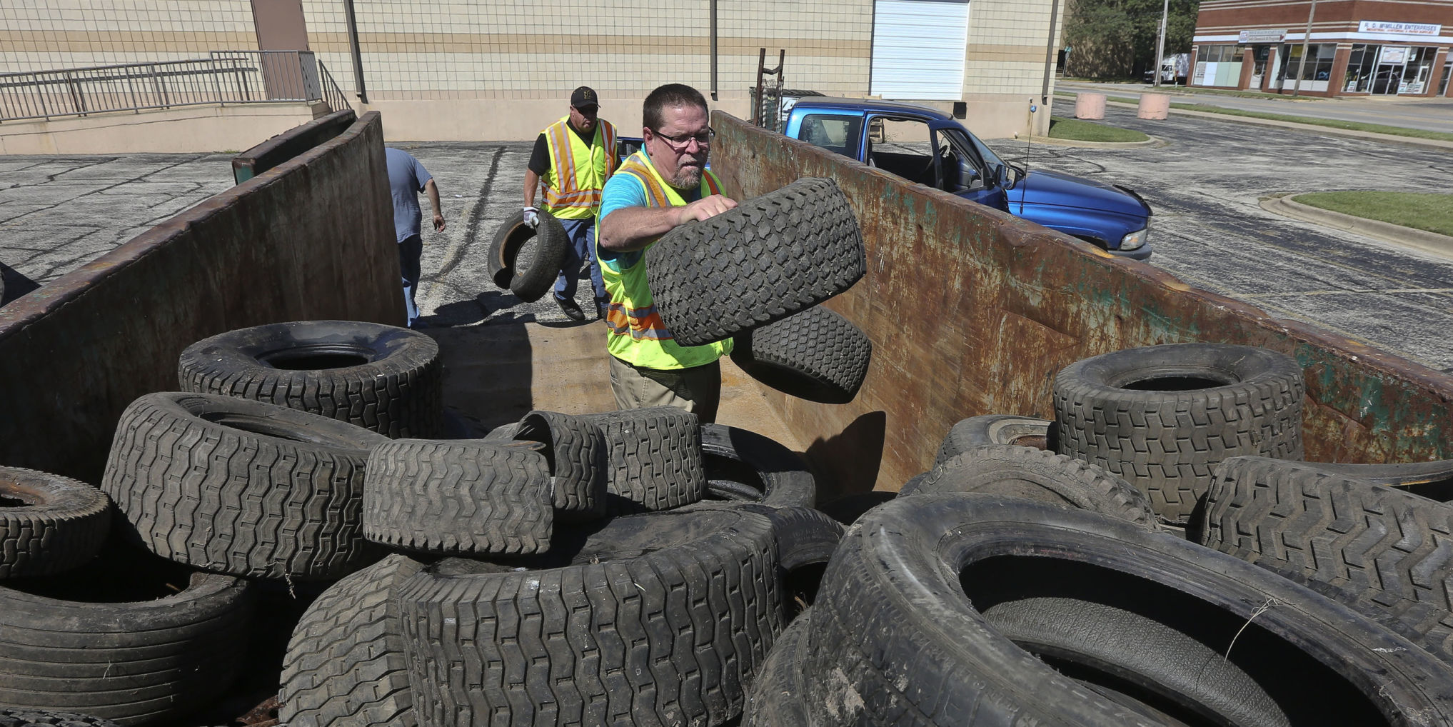 decgal citywide cleanup 10 09.11.18.JPG